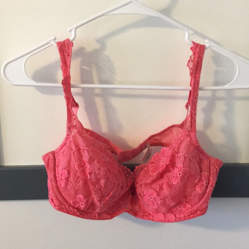 Sexy Salmon/pink colored Victoria’s Secret Bra